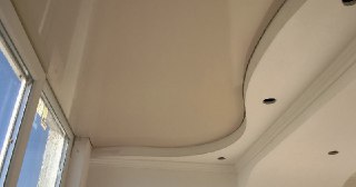 Натяжной потолок на балкон Сарапул, цена 6129 руб.
